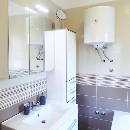 By The Sea Vantacici, Krk - 19260 Apartmán Malinska